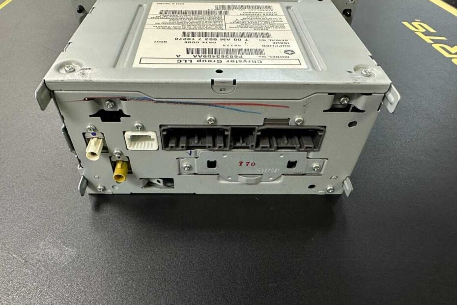 Chrysler Town And Country Uconnect 430N RHB Wiring Guide